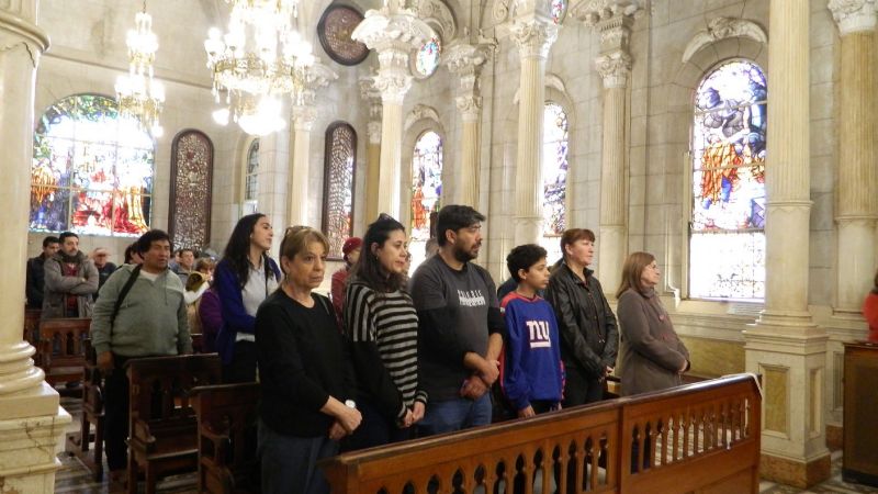 Los locutores celebraron su día a los pies de la Virgen del Valle