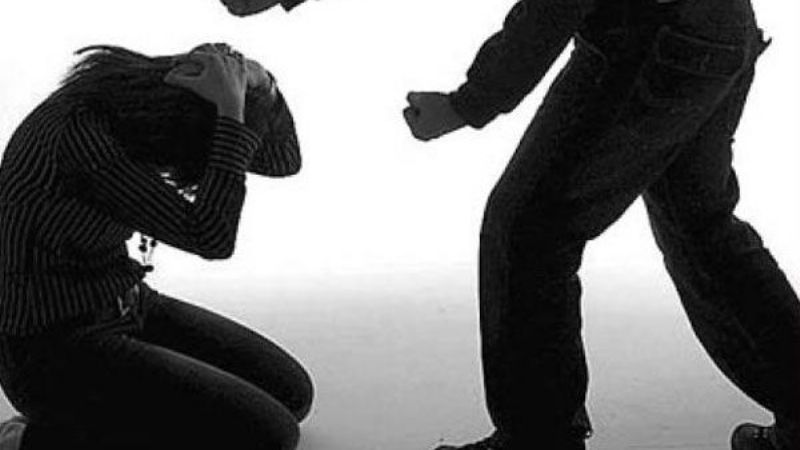 Cuatro aprehendidos por violencia de género y dos por defenderlos