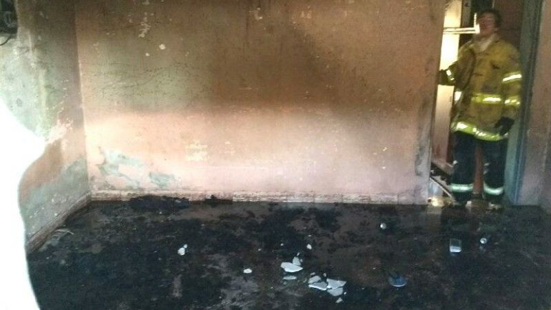 Una familia se quedó sin nada tras el incendio de su vivienda