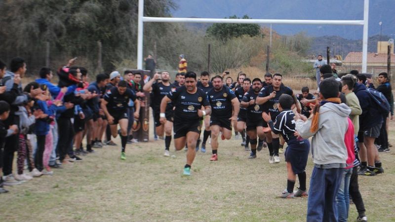 Hurones estrenó con triunfo su cancha en Los Olivares