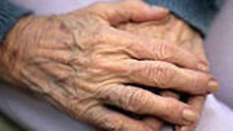 Agredieron a una septuagenaria y a su nieto