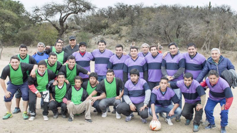 El senador Cordero entregó elementos al Club La Bajada