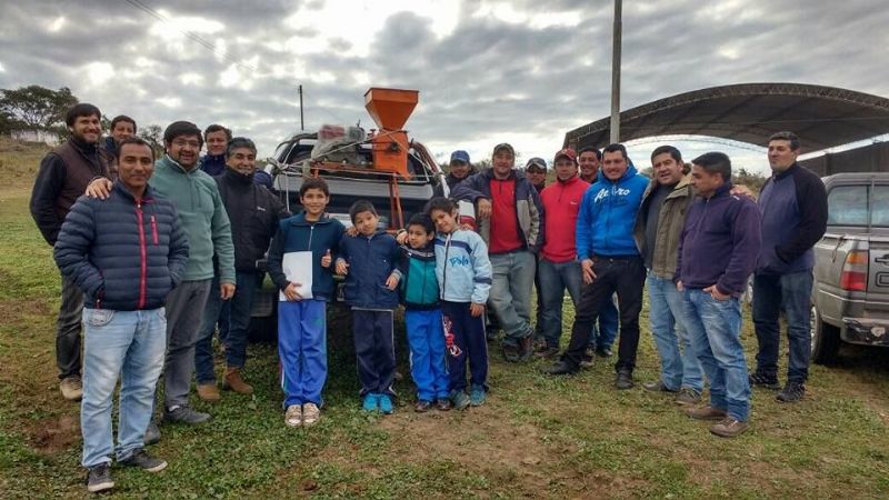 El senador Ojeda se reunió con productores de Los Corrales