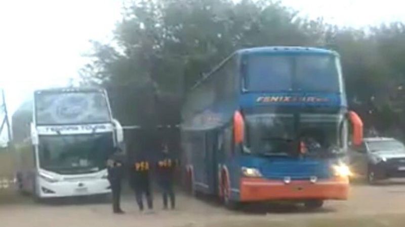 Demoran a pasajeros de un tour de compras en Recreo