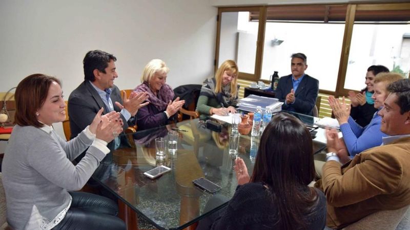 Convenio entre el municipio de FME y el Colegio de Escribanos