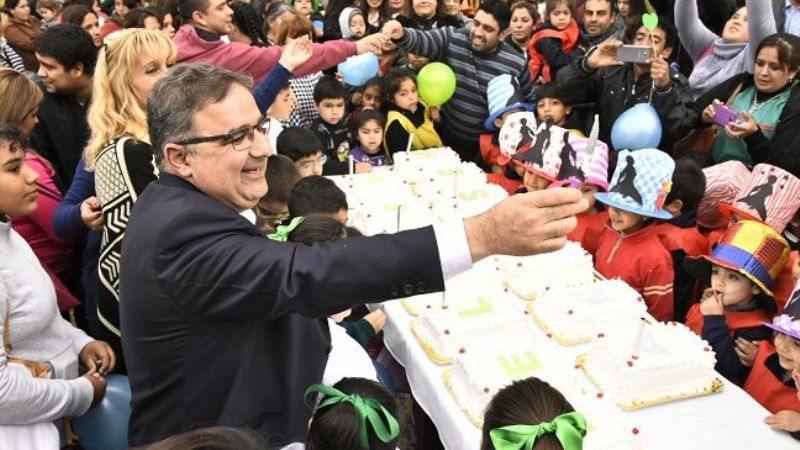 Alta celebración por el 334º aniversario de la Capital