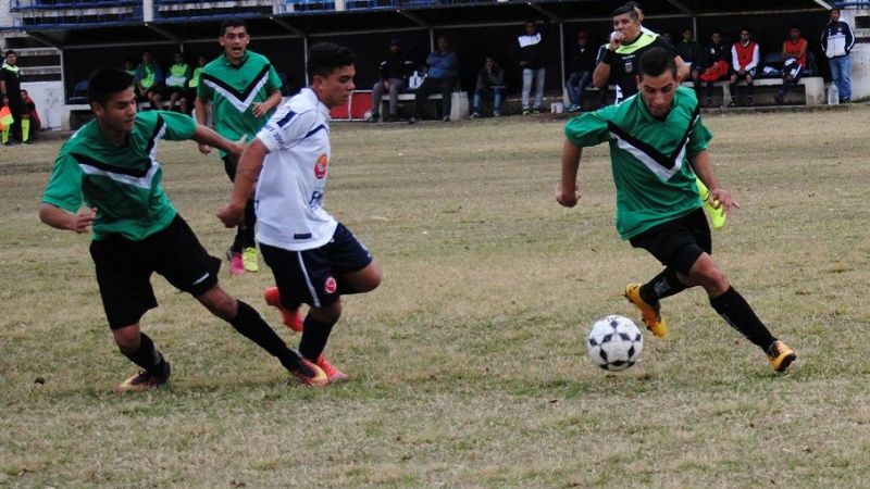 Obreros venció 1-0 a Villa Dolores y es escolta