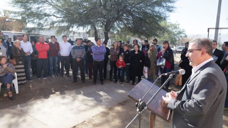 Jalil inauguró un Salón Comunitario