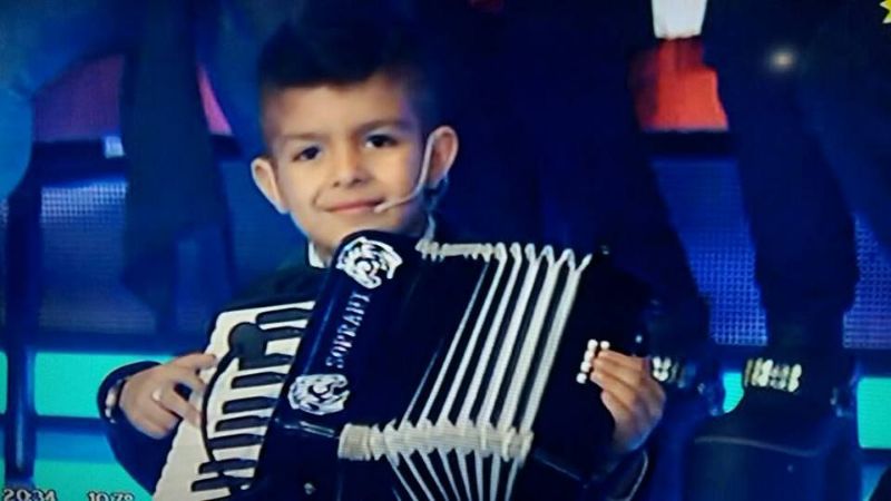 Niño catamarqueño y su acordeón en la televisión nacional