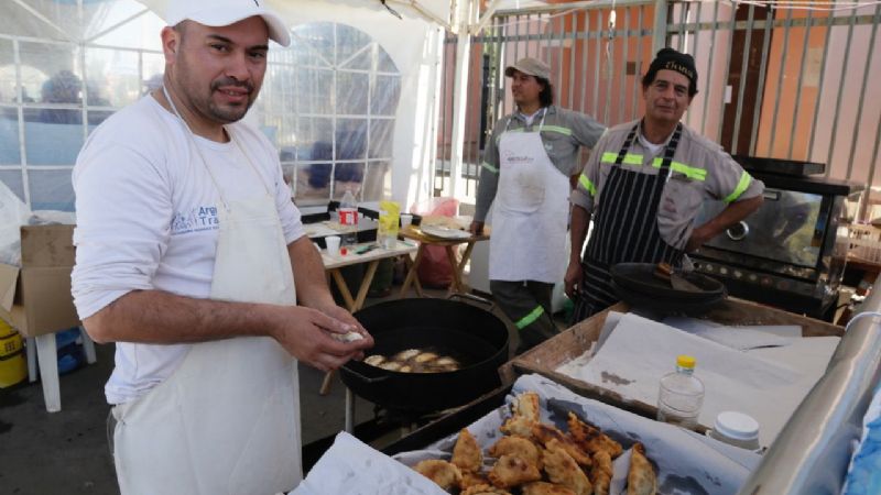 Víctor Heredia celebró el 9 de Julio junto a los vecinos