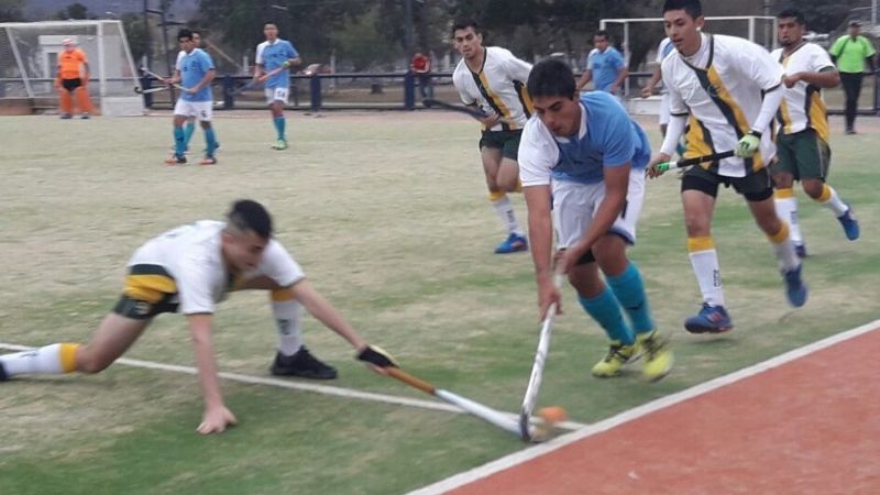 A la UNCa. no hay con qué darle en el hockey