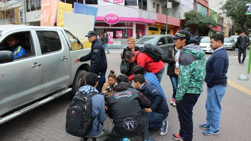 Mujer pide que le devuelvan a su hijo y denuncia amenazas