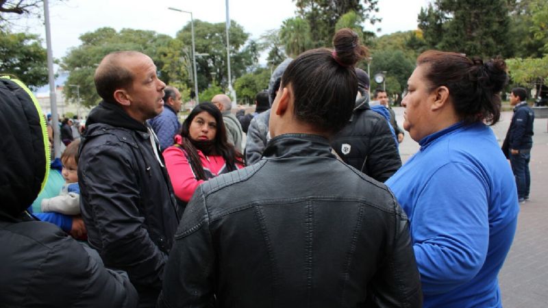 Manifestación con corte de calles de usurpadores