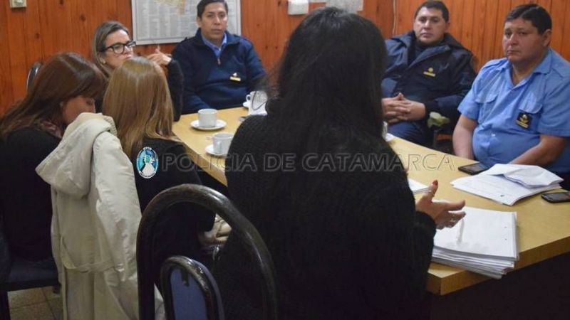 Aunaron criterios para procedimientos policiales con menores