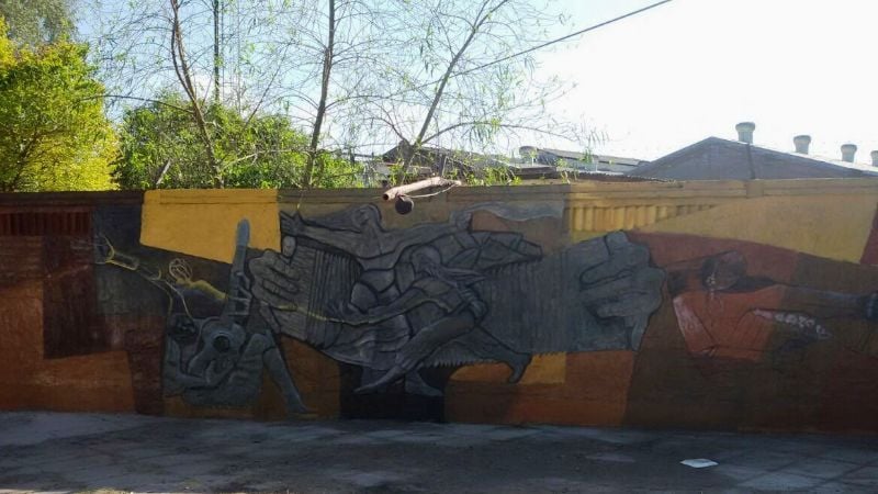 El muralista Raúl Guzmán, declarado visitante ilustre de Puerto Tirol