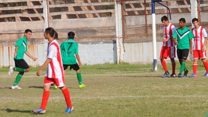 Sureños no afloja y La Merced en un día de “locos”