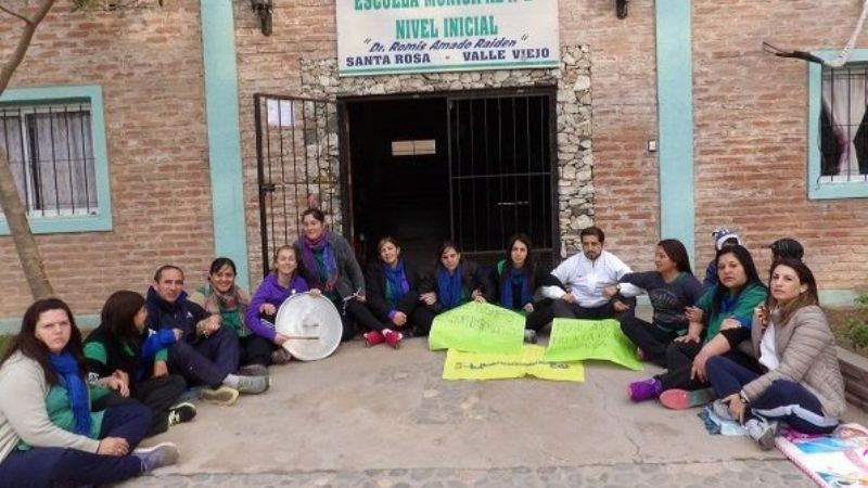 A docentes de V. Viejo les descontaron “todo el sueldo”