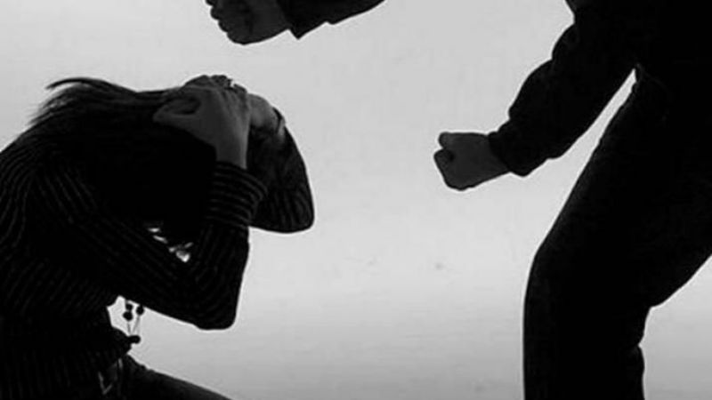 Empleado judicial golpeó a su ex mujer en silla de ruedas