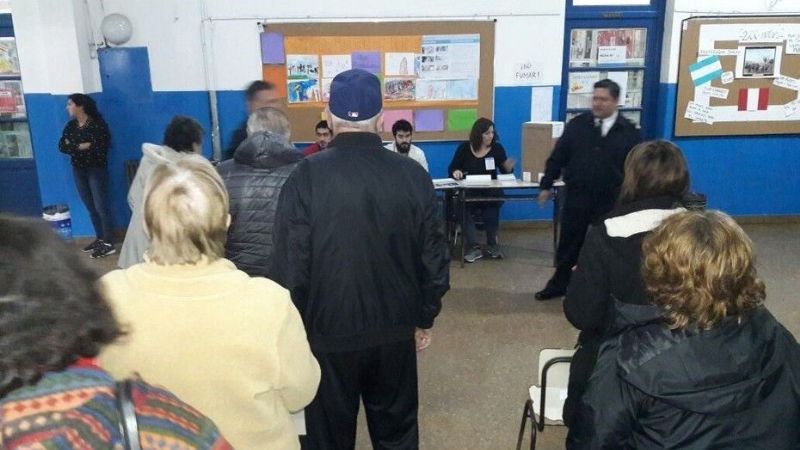 Randazzo denuncia falta de boletas en más de 10 distritos