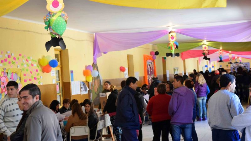 Buena concurrencia de electores en FME