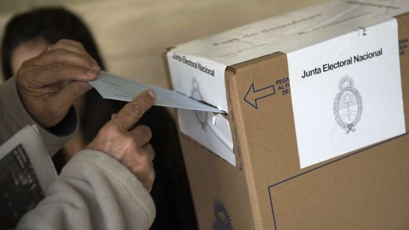 Casi un 30% de las fuerzas políticas quedaron afuera para octubre