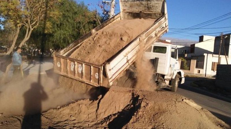 Avanza el mejoramiento en la plaza del barrio Achachay