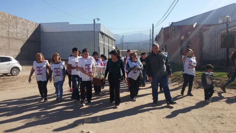 La imagen peregrina de la Virgen de Luján visitó escuelas primarias