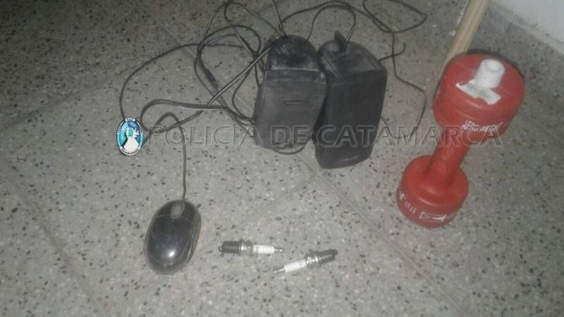 Demoran a un adolescente con elementos robados