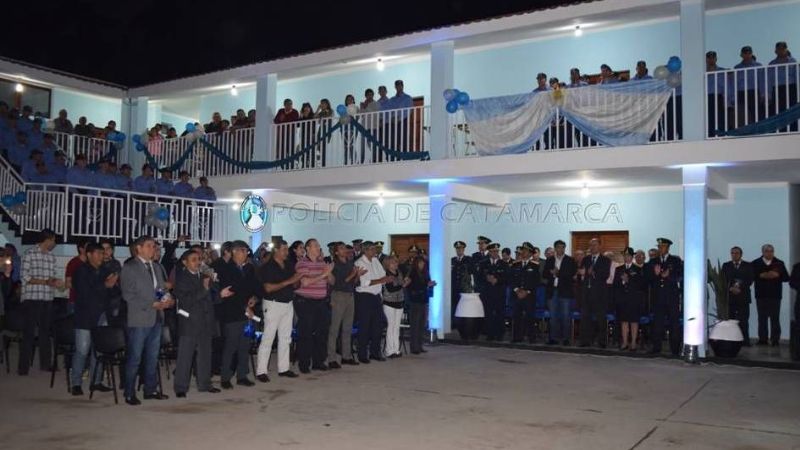 Acto en la Escuela de Suboficiales y Agentes "Fray Mamerto Esquiú"