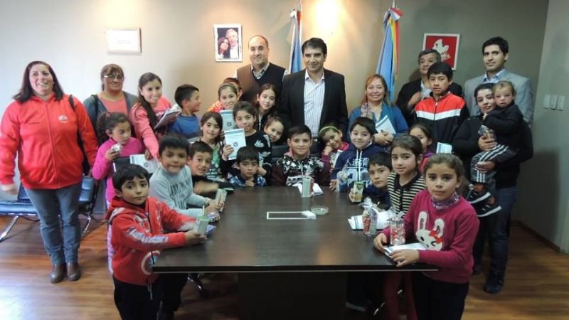 Alumnos de San Antonio de Paclín visitaron la Legislatura