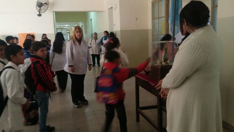 La Virgen de Luján visitó a los abuelos y estudiantes