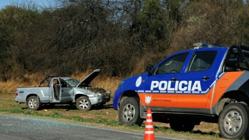 Icaño: espectacular vuelco de una camioneta