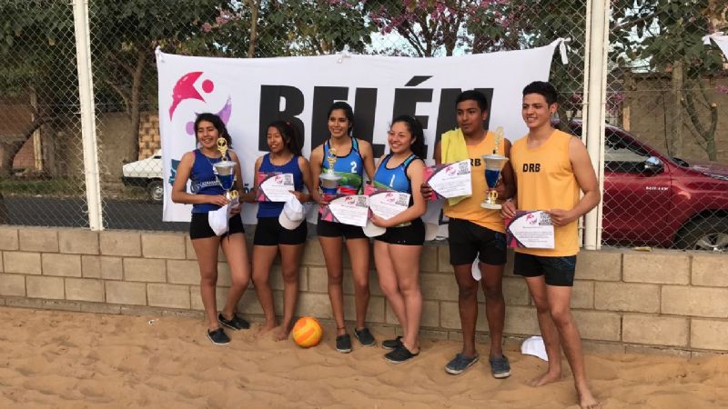 Se jugaron las finales de fútbol y vóley playa de los Juegos Interescolares