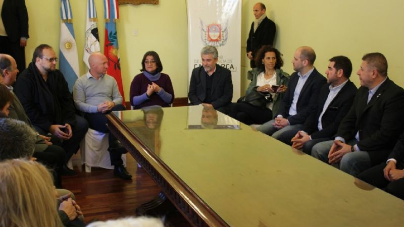 Lucía recibió a Mac Allister en Casa de Gobierno