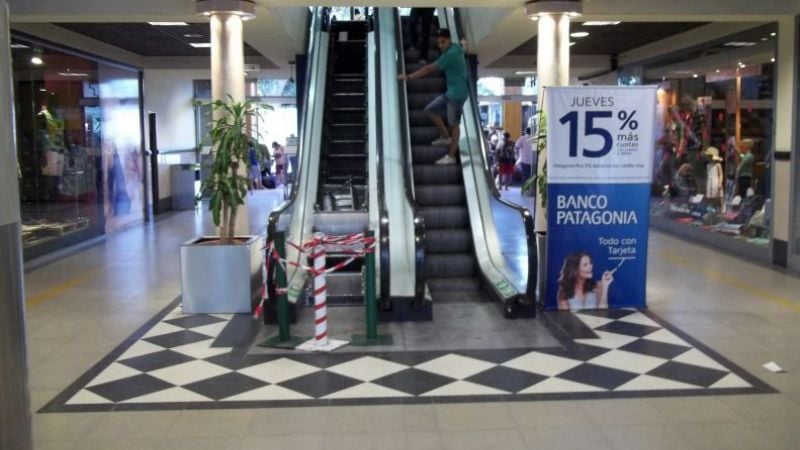 Intentó agredir a un hombre con un destornillador dentro de la Terminal