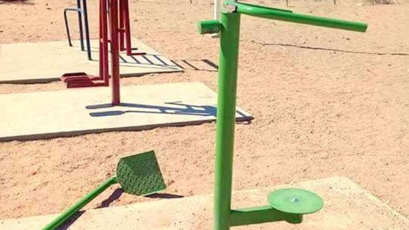 Destrozaron aparatos de gimnasia y juegos para niños