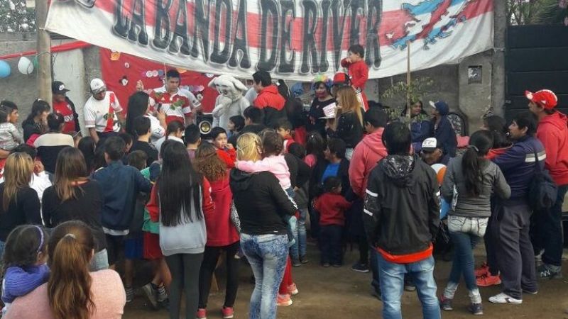 La Banda de River celebró con los niños