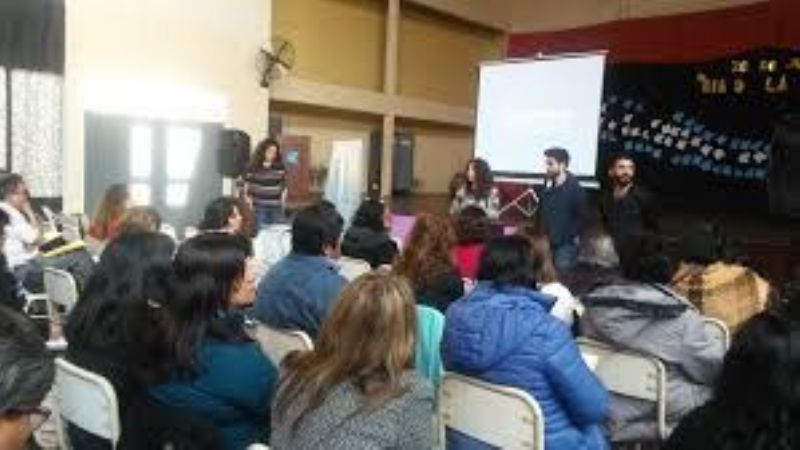 Capacitación docente sobre "Prevención del consumo de sustancias"