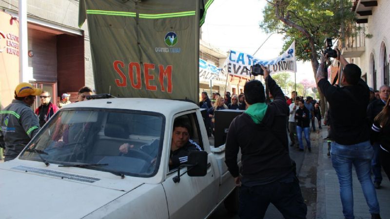 Caos vehicular por manifestación del SOEM en la CGT
