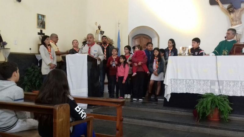 Presentaron el grupo scout de la parroquia de San Nicolás de Bari