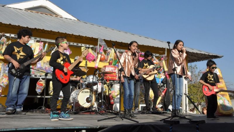 Gran festejo de mercantiles por el Día del Niño