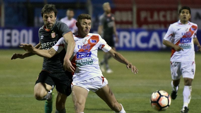 Estudiantes con Nacional de Paraguay por la Sudamericana