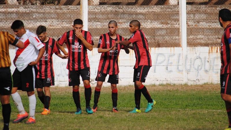 Defensores superó 1-0 a Villa Dolores, en Las Chacras