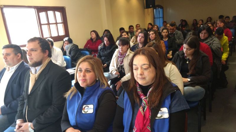 Curso de capacitación docente “Peligros en las redes”