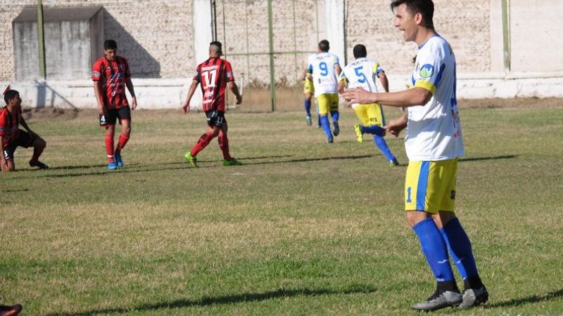 Policial en La Rioja y Defensores en Las Chacras, el domingo
