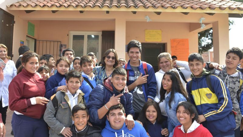 Lucía recibió a industriales, visitó el Hogar Escuela y entregó ambulancias al SAME