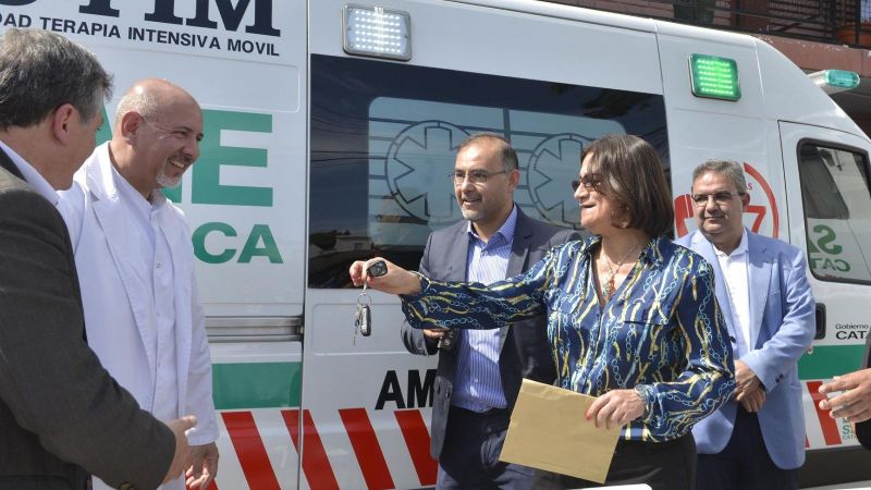 Lucía recibió a industriales, visitó el Hogar Escuela y entregó ambulancias al SAME