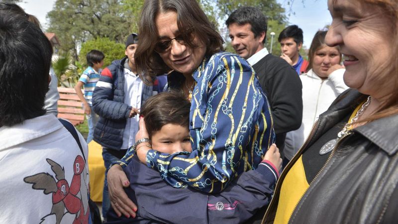 Lucía recibió a industriales, visitó el Hogar Escuela y entregó ambulancias al SAME