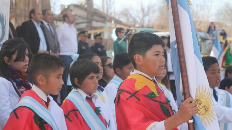 Saadi presidió el acto de la Autonomía en Belén