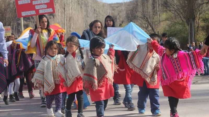 Saadi presidió el acto de la Autonomía en Belén